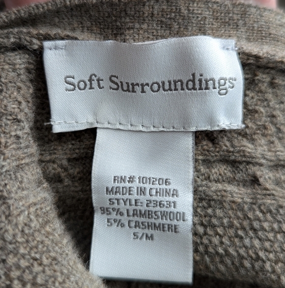 Soft Surroundings Lambswool Cashmere Cable Knit Button Wrap Shawl Poncho S/M - Picture 8 of 13